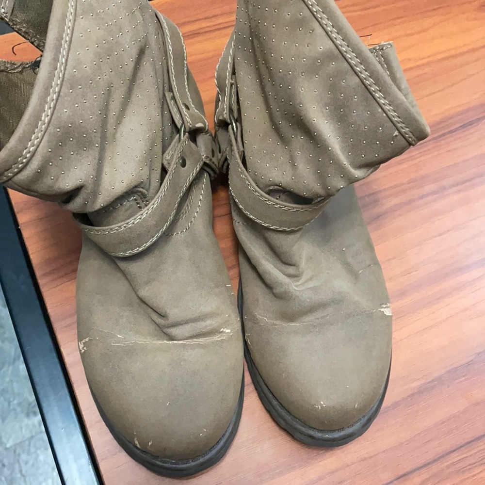 Roxy Holliston Boots sz 8